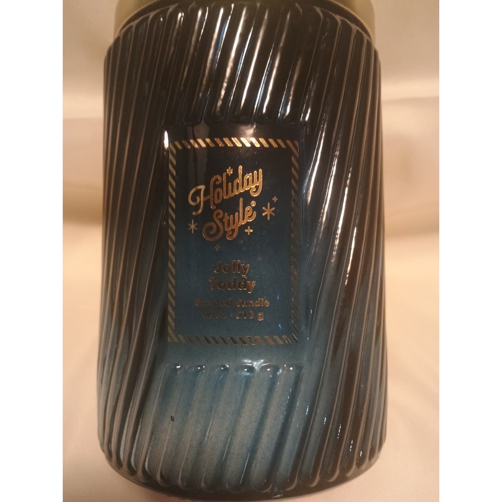 Jolly Toddy Scented Christmas Candle. 18 Oz.